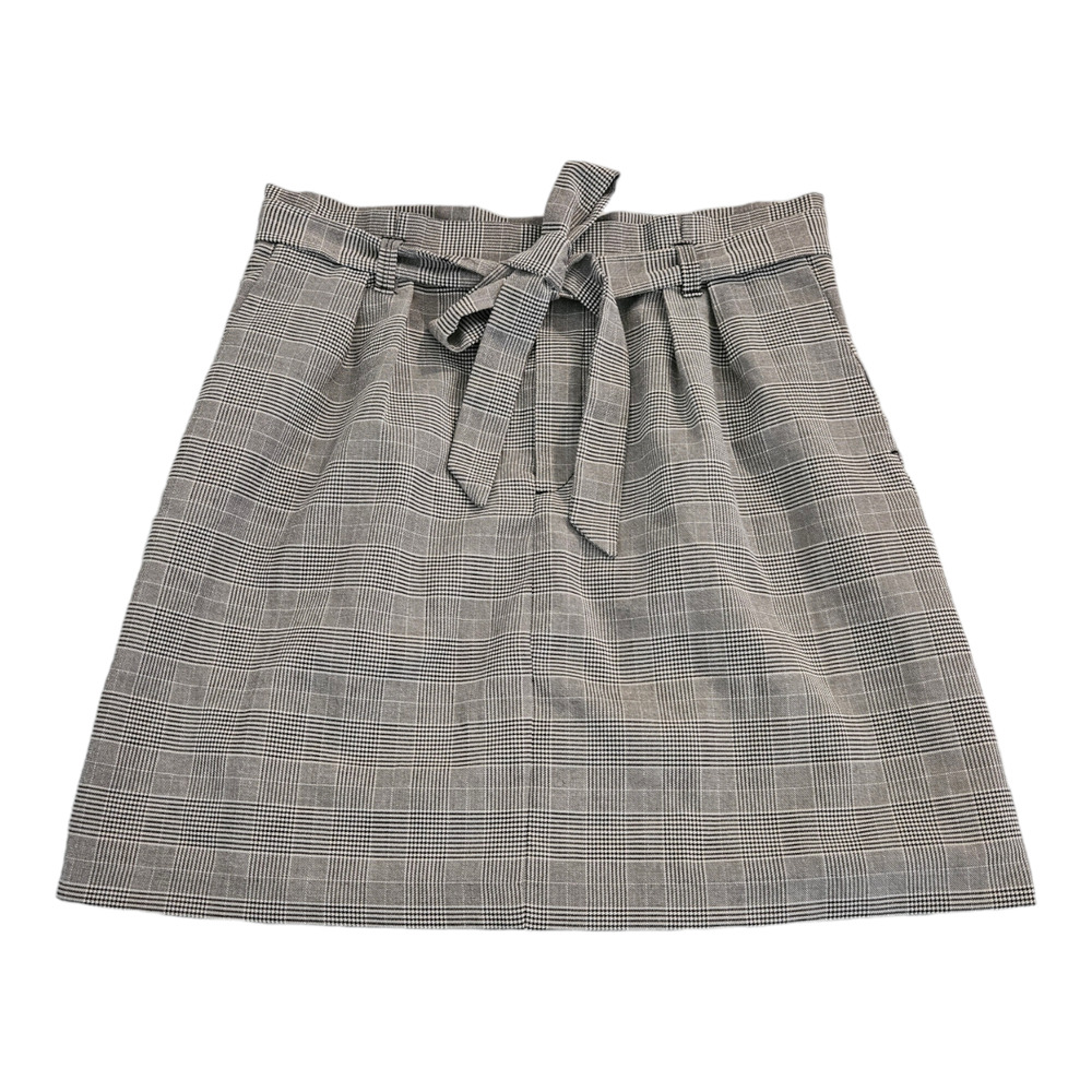 Banana Republic Size 4 Black and White Plaid Belted Mini Skirt